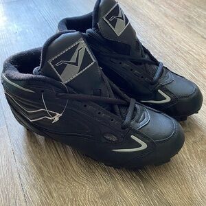 Trac Plus Cleats Boys Black‎ Size 5 Big Boys New Without Tags Lace Up